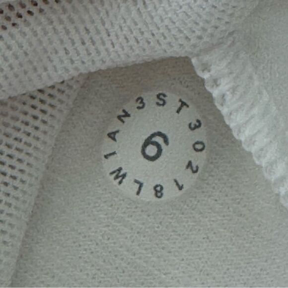 Lululemon Sun Setter Tank White - Picture 16 of 16